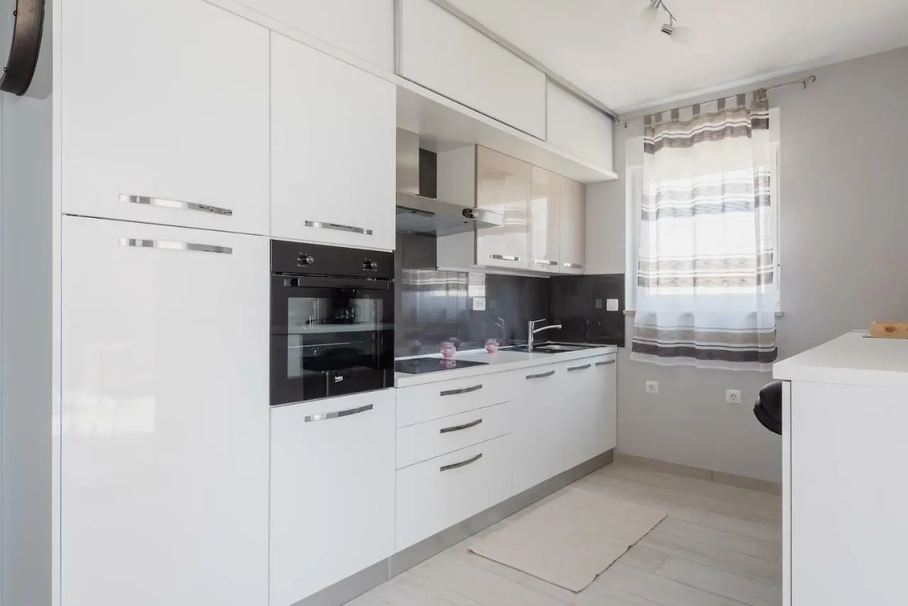 Villa Rosa With Swimming Pool Privlaka